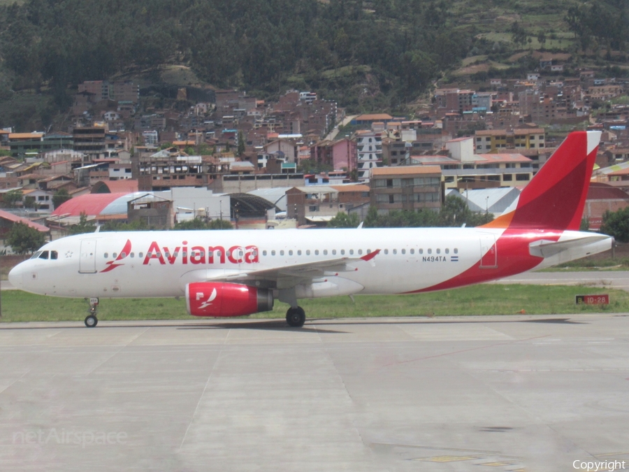 Avianca El Salvador Airbus A320-233 (N494TA) | Photo 360148