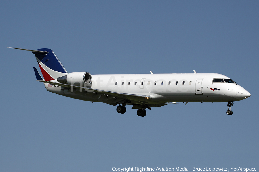 SkyWest Airlines Bombardier CRJ-200ER (N495CA) | Photo 150590