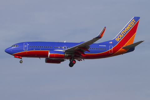Southwest Airlines Boeing 737-7H4 (N495WN) at  Los Angeles - International, United States