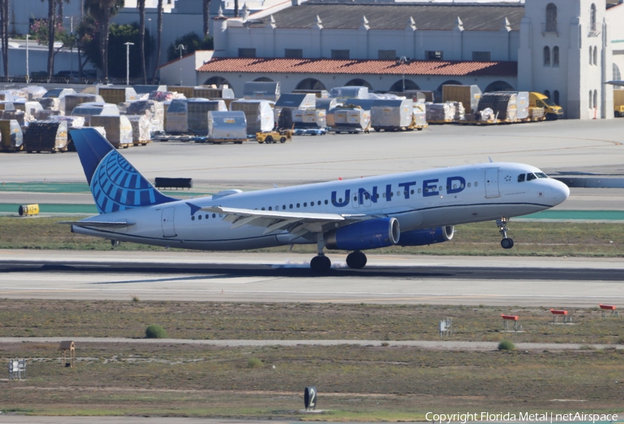 United Airlines Airbus A320-232 (N497UA) | Photo 613030