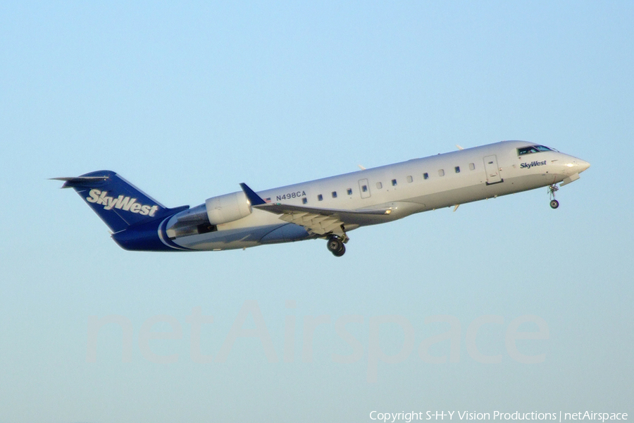 SkyWest Airlines Bombardier CRJ-200ER (N498CA) | Photo 5818