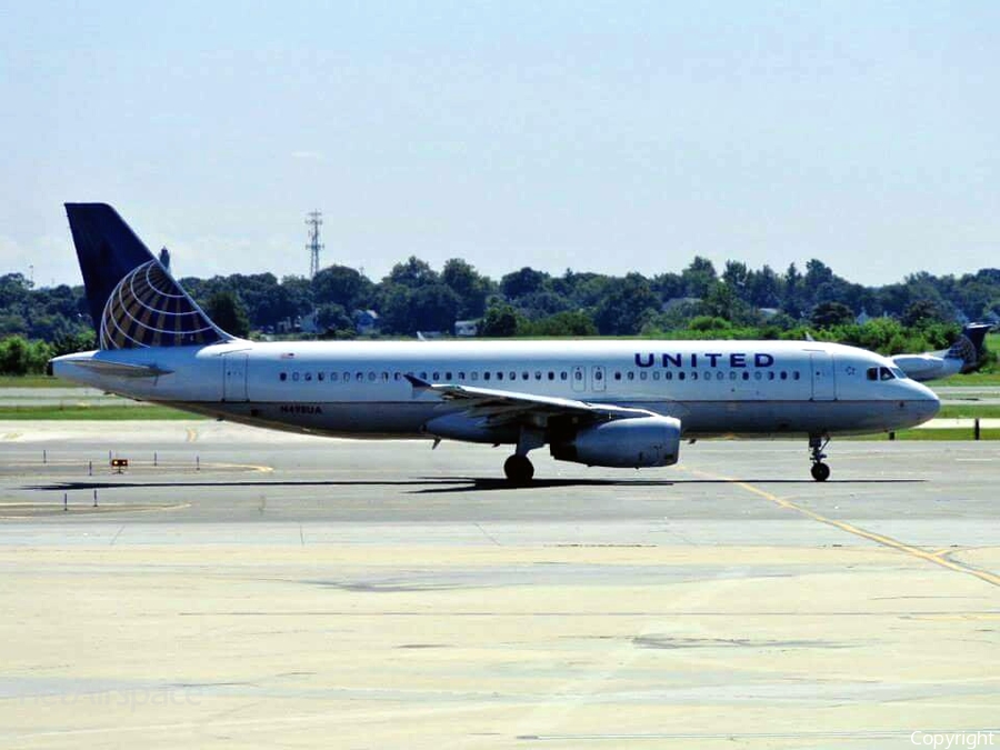 United Airlines Airbus A320-232 (N498UA) | Photo 66448