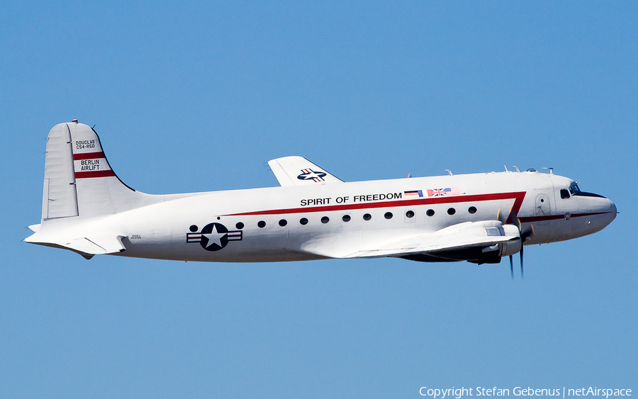 Berlin Airlift Historical Foundation Douglas C-54R Skymaster (N500EJ) | Photo 2440