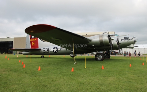 EAA Aviation Foundation Boeing B-17G Flying Fortress (N5017N) at  Oshkosh - Pioneer, United States