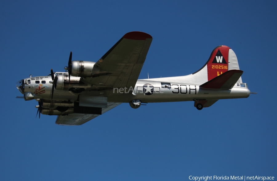 EAA Aviation Foundation Boeing B-17G Flying Fortress (N5017N) | Photo 353044