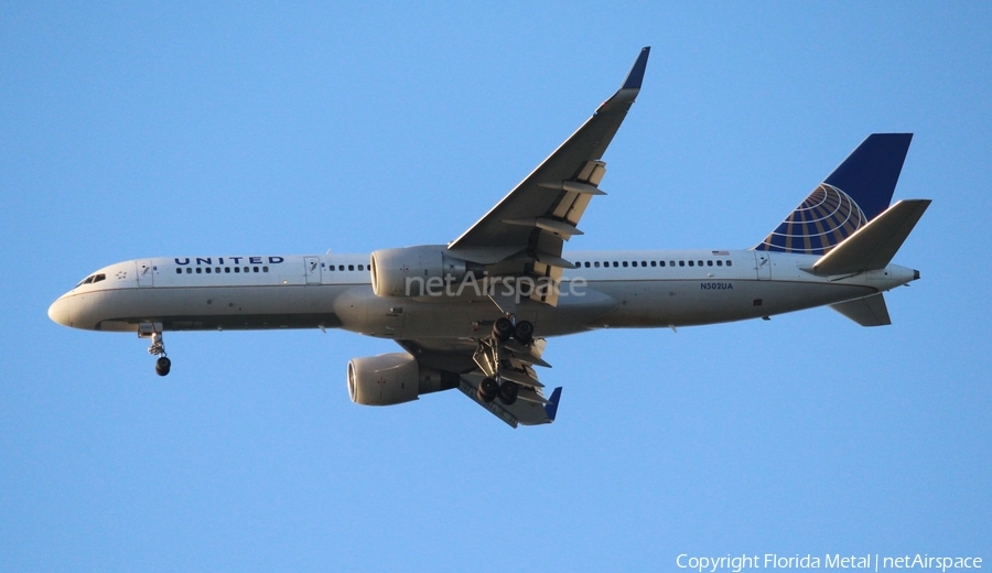 United Airlines Boeing 757-222 (N502UA) | Photo 587664