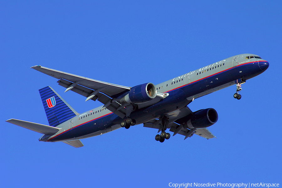 United Airlines Boeing 757-222 (N503UA) | Photo 11016