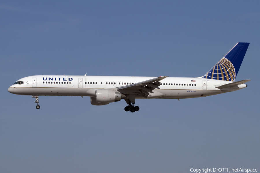 United Airlines Boeing 757-222 (N504UA) | Photo 424903