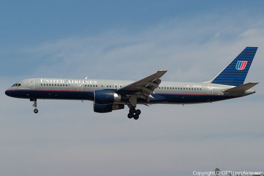 United Airlines Boeing 757-222 (N504UA) | Photo 187057