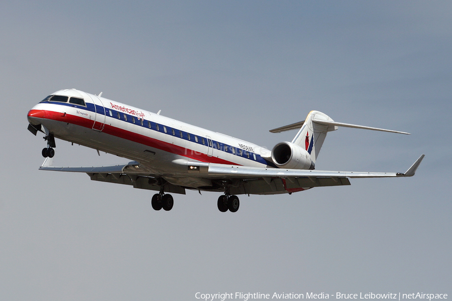 American Eagle Bombardier CRJ-701ER (N506AE) | Photo 150724