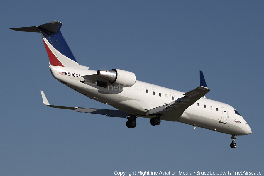 Midwest Connect (SkyWest Airlines) Bombardier CRJ-200ER (N506CA) | Photo 150594