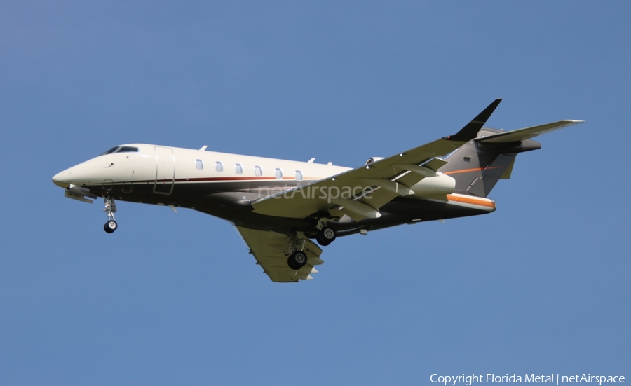 Flexjet Bombardier BD-100-1A10 Challenger 3500 (N506FX) | Photo 613076