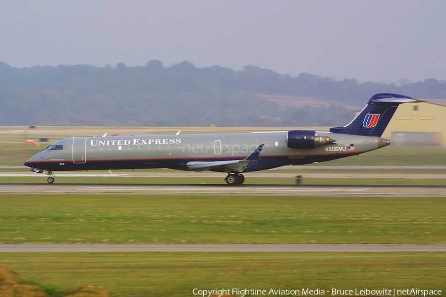 United Express (Mesa Airlines) Bombardier CRJ-701ER (N506MJ) | Photo 151668