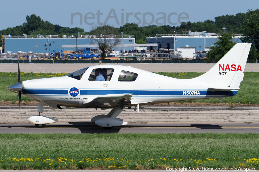 NASA Lancair LC40-550FG Columbia 300 (N507NA) | Photo 500677