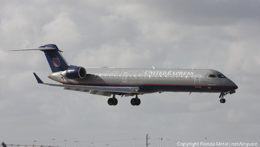 United Express (Mesa Airlines) Bombardier CRJ-701ER (N509MJ) | Photo 300620