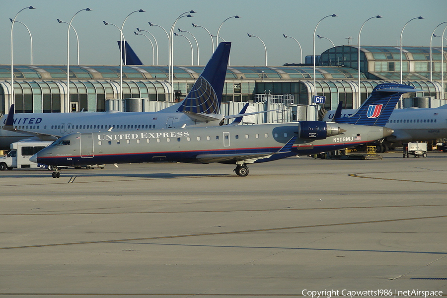 United Express (Mesa Airlines) Bombardier CRJ-701ER (N509MJ) | Photo 381302