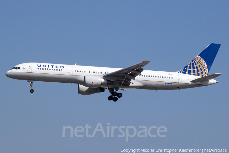 United Airlines Boeing 757-222 (N509UA) | Photo 158851