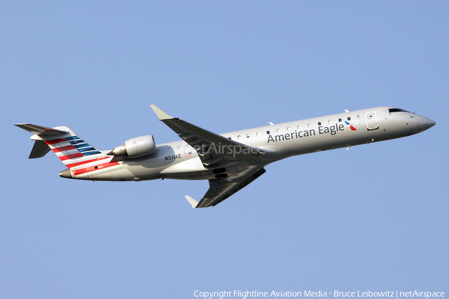 American Eagle Bombardier CRJ-701ER (N511AE) | Photo 150391
