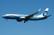 Alaska Airlines Boeing 737-890 (N512AS) at  Los Angeles - International, United States