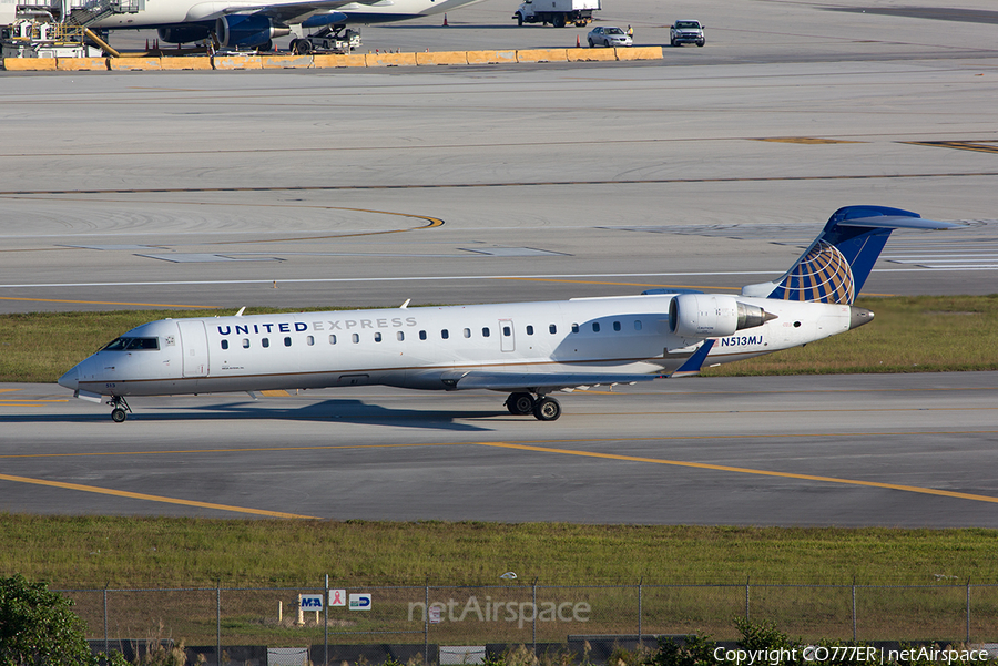 United Express (Mesa Airlines) Bombardier CRJ-701ER (N513MJ) | Photo 14025