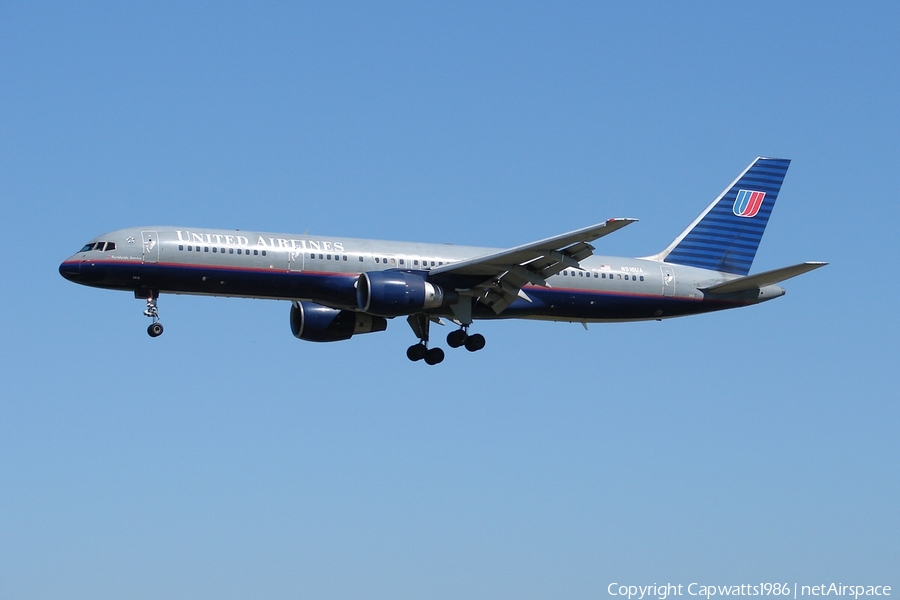 United Airlines Boeing 757-222 (N516UA) | Photo 638139