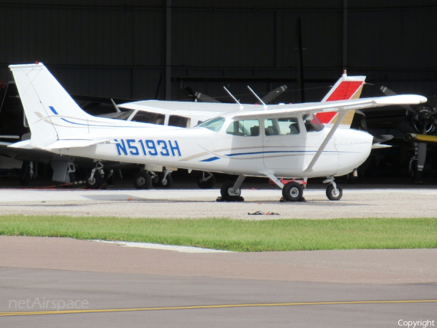 (Private) Cessna 172M Skyhawk (N5193H) | Photo 406844