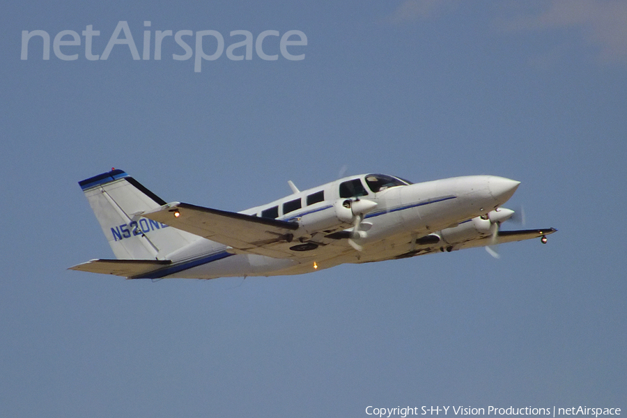 (Private) Cessna 402C (N520NE) | Photo 25867