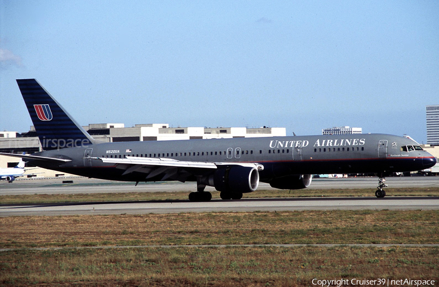 United Airlines Boeing 757-222 (N520UA) | Photo 542351
