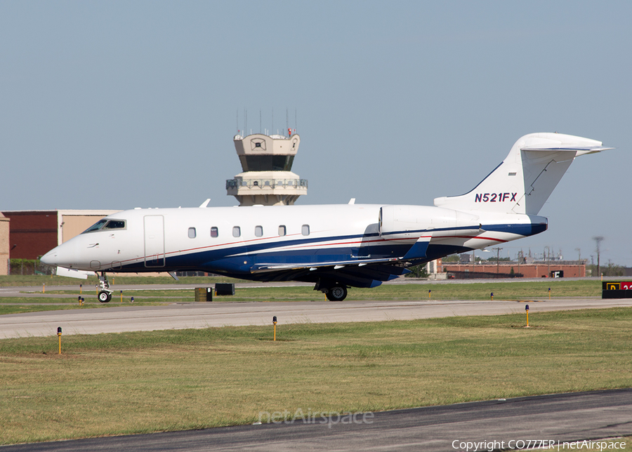 Flexjet Bombardier BD-100-1A10 Challenger 300 (N521FX) | Photo 10371
