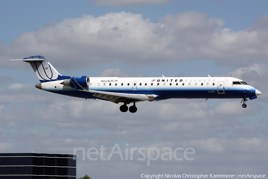 United Express (Mesa Airlines) Bombardier CRJ-701ER (N521LR) | Photo 4780