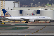 United Airlines Boeing 757-222 (N521UA) at  Los Angeles - International, United States