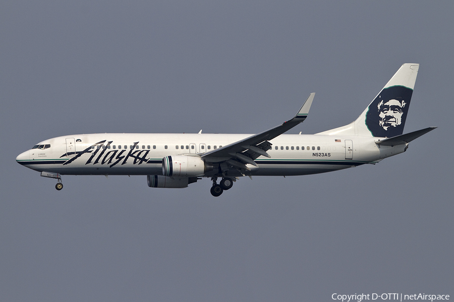 Alaska Airlines Boeing 737-890 (N523AS) | Photo 385646