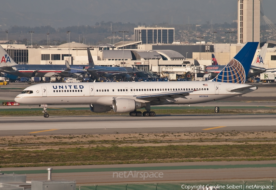 United Airlines Boeing 757-222 (N523UA) | Photo 75365