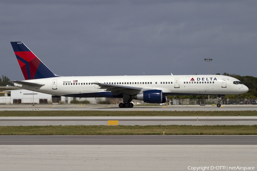 Delta Air Lines Boeing 757-251 (N523US) | Photo 422583