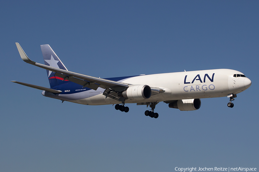 LAN Cargo Boeing 767-346F(ER) (N524LA) | Photo 105411
