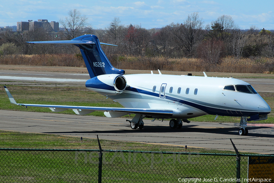 (Private) Bombardier BD-100-1A10 Challenger 300 (N5262) | Photo 75181