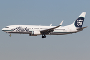 Alaska Airlines Boeing 737-890 (N528AS) at  Los Angeles - International, United States