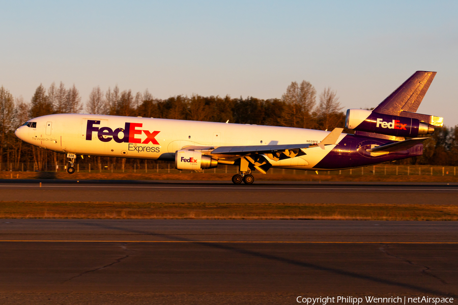 FedEx McDonnell Douglas MD-11F (N528FE) | Photo 681865