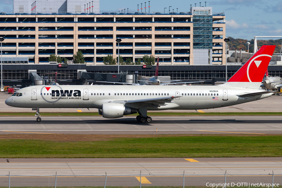 Northwest Airlines Boeing 757-251 (N528US) | Photo 189631