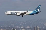 Alaska Airlines Boeing 737-890 (N529AS) at  Los Angeles - International, United States