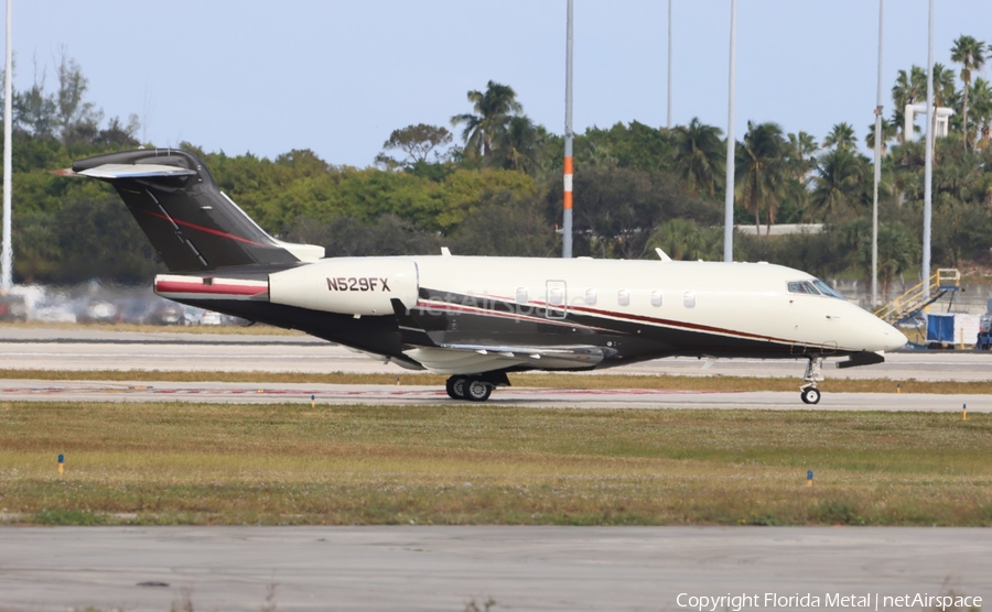 Flexjet Bombardier BD-100-1A10 Challenger 300 (N529FX) | Photo 667821