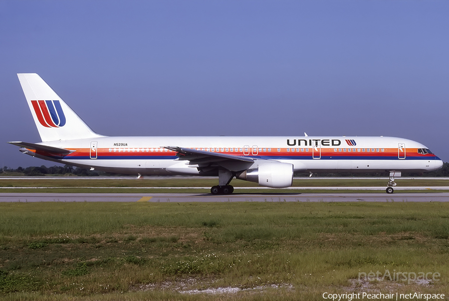 United Airlines Boeing 757-222 (N529UA) | Photo 227519