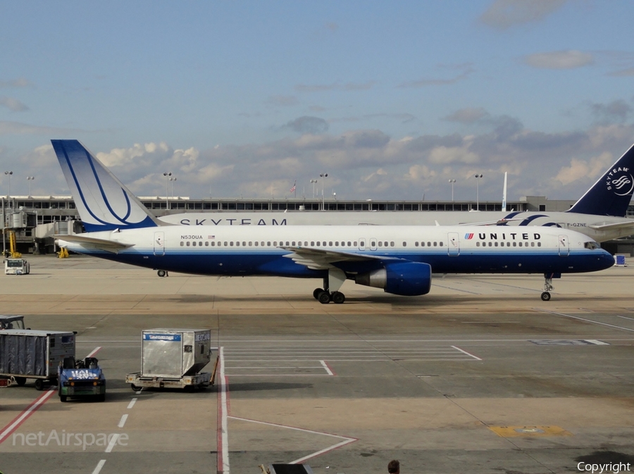 United Airlines Boeing 757-222 (N530UA) | Photo 76885