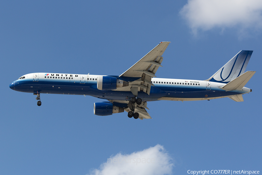 United Airlines Boeing 757-222 (N530UA) | Photo 10183