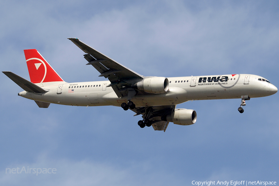 Delta Air Lines Boeing 757-251 (N530US) | Photo 225707