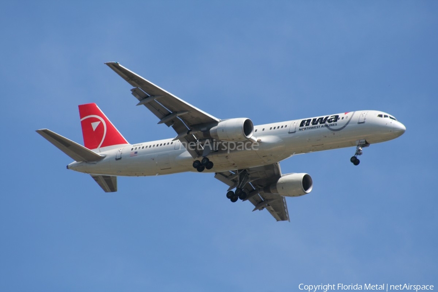 Northwest Airlines Boeing 757-251 (N531US) | Photo 300661