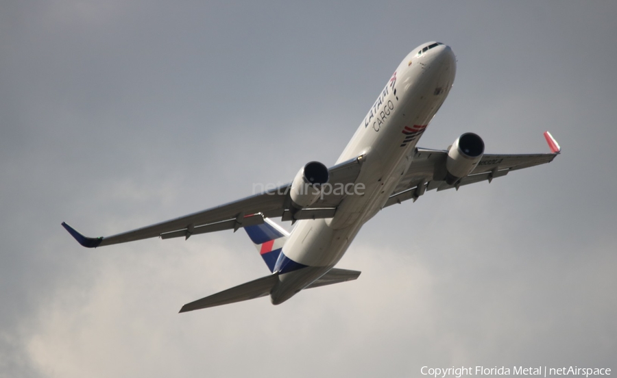 LATAM Cargo Chile Boeing 767-316F(ER) (N532LA) | Photo 304628