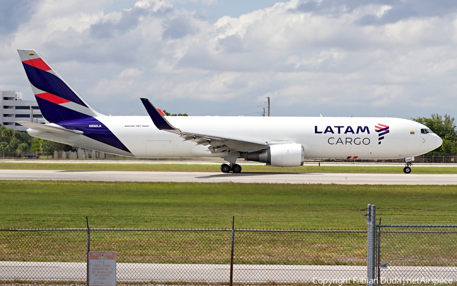 LATAM Cargo Chile Boeing 767-316F(ER) (N532LA) | Photo 330162