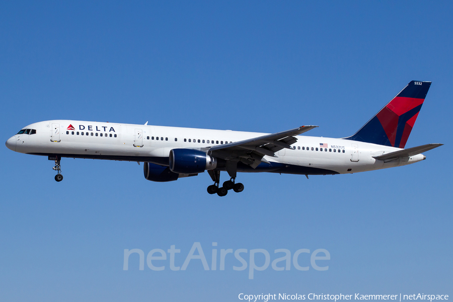 Northwest Airlines Boeing 757-251 (N532US) | Photo 127313