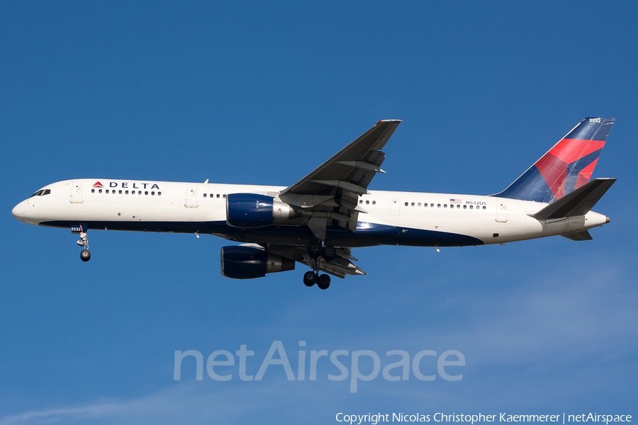 Northwest Airlines Boeing 757-251 (N532US) | Photo 127093